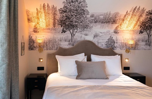 Bievres Hotel | Villa Edmond Hôtel & Spa - Maison Blanche Bièvres