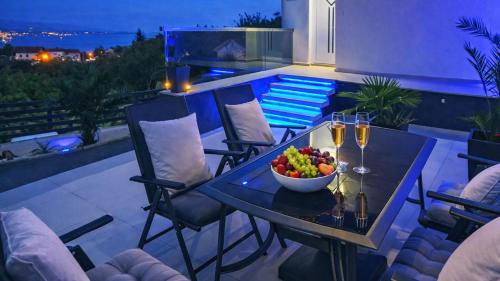 Mihotici Villa | Villa Eduarda pool&whirpool by Villas Guide
