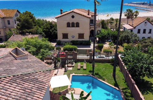 Vilanova I la Geltru Villa | Villa El Faro by Hello Homes Sitges