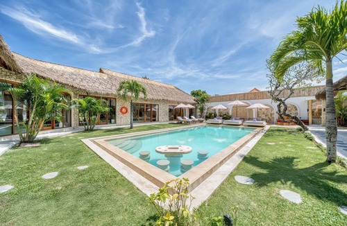 Laksmana Villa | Villa El Gaucho: New 9BDR, Prime Location
