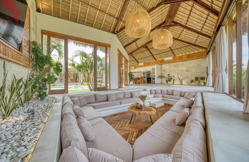 Laksmana Villa | Villa El Gaucho: New 9BDR, Prime Location