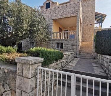Postira Apartment | Villa Ela