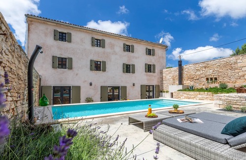 Golas Villa | Villa Elena - Four Bedroom Villa with Pool