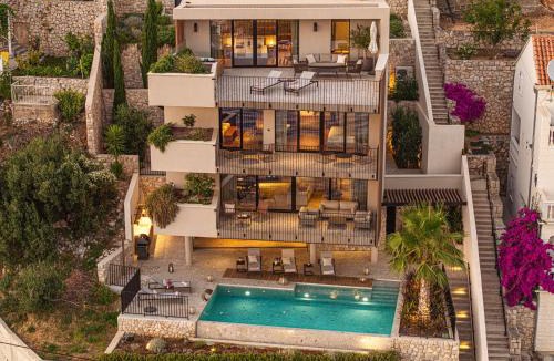 Lozica Villa | Villa Eleven Excelsior