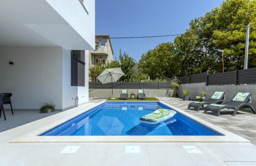 Kastel Luksic Villa | VILLA EMA KASTELA with private heated pool