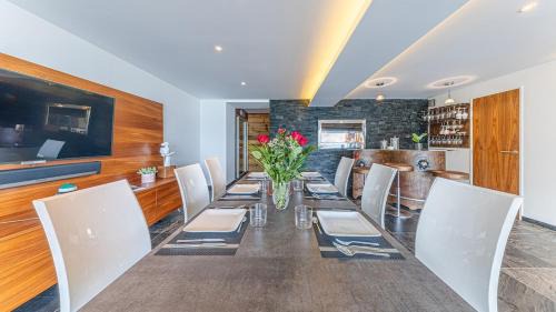 Brison-Saint-Innocent Villa | Villa Emeraude