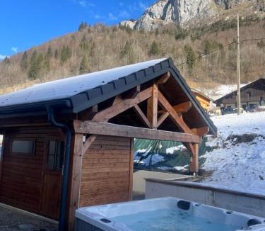 Bellevaux Villa | Villa en Bellevaux avec sauna et jacuzzi