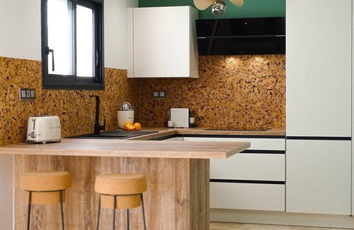 Saint-Restitut Villa | Villa-Ensuite with Bath-Deluxe-Mountain view