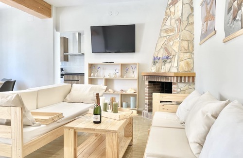 Les Tres Cales Ski Chalet | Villa Escaleta. (SALINA POOL) Close to the beach!