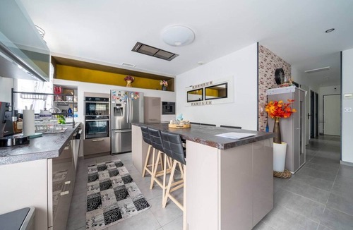 Savasse Apartment | Villa Escapade spacious