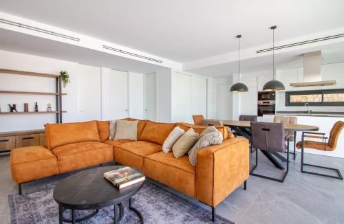 Finestrat Villa | Villa Esmeralda 20 by BookaParadise