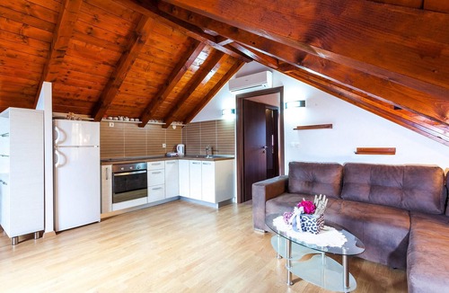 Stankovici House | Villa Estate de Nature