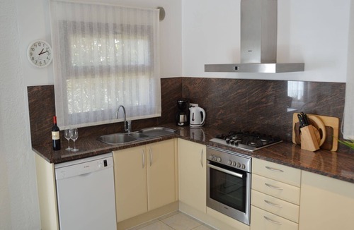 La Torre Vella Villa | Villa 'Estrella' with Mountain View, Wi-Fi and Air Conditioning