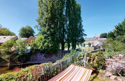 Villedieu-les-Poeles House | Villa et Cour du Paradis 22 Pers ensemble de gites