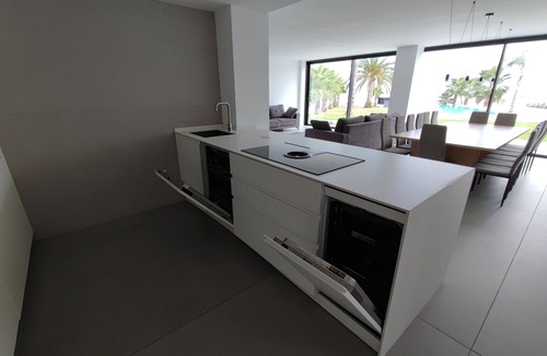 Vinaros Villa | VILLA EULALIA, LUXURY ON THE FIRST LINE OF THE SEA