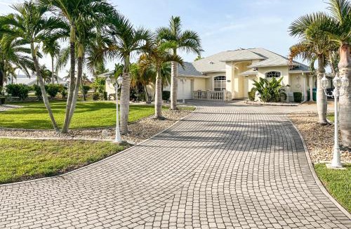Yacht Club House | Villa Euphoria