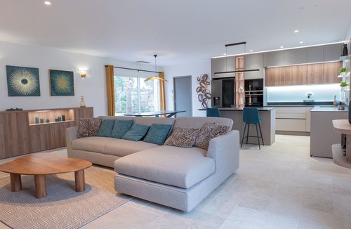 Saint-Ciers-du-Taillon Villa | Villa Evasion: Luxury and comfort