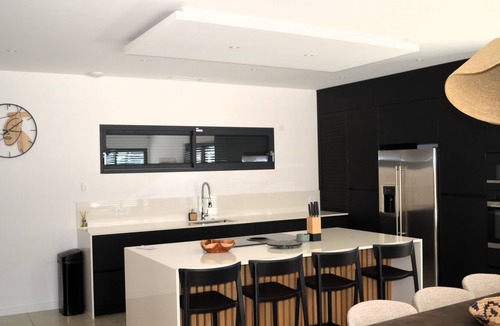 Serignan Villa | Villa Exceptionnelle Avec Piscine à Quelques pas de la Plage