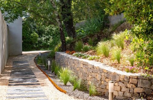 Servas Villa | Villa face au Mont Bouquet