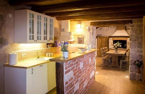 Dunave Krajnje Villa | Villa Falcon Rook - Four-Bedroom Villa with Terrace and Swimming Pool