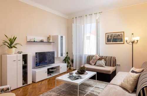 Pile Apartment | Villa Falkoni II