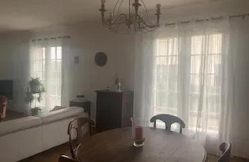 Milhaud Villa | Villa familiale avec piscine à Milhaud - 100 m² 2
