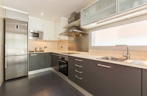 Canyelles Villa | Villa 'Familiar con Piscina a 5min de Sitges' with Mountain View, Wi-Fi and Air Conditioning