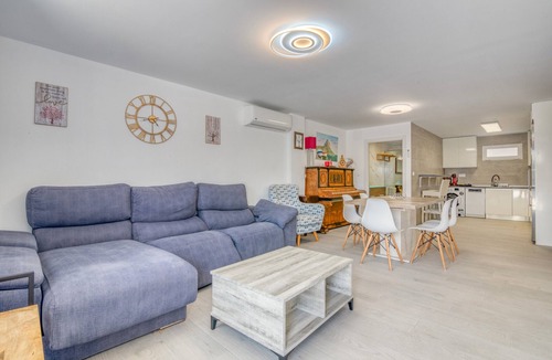 Casas de Torrat Villa | Villa 'Farau' with Sea View, Wi-Fi and Air Conditioning