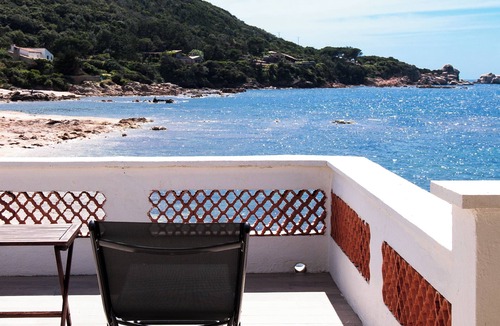 Isolella Villa | Villa feet in water