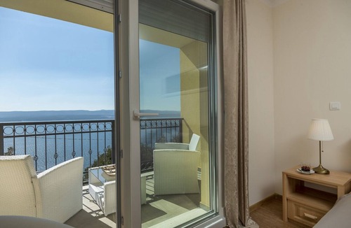Mimice Villa | Villa Fenice - Five Bedroom Villa, Sleeps 10