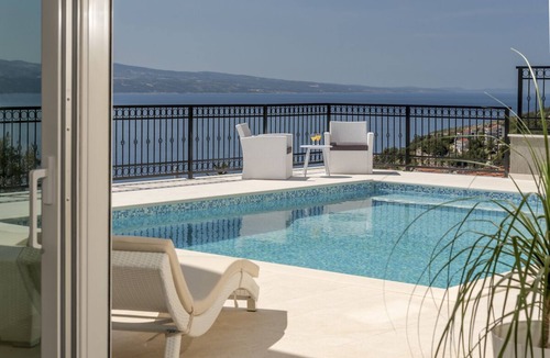 Mimice Villa | Villa Fenice - Five Bedroom Villa, Sleeps 10