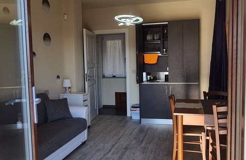 Avigliana House | VILLA FIORITA LAKE VIEW APARTMENT