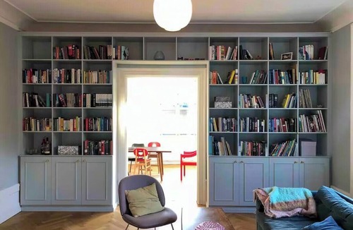 Valby Apartment | Villa flat with stucco ceilings in Valby