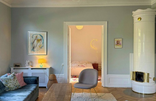 Valby Apartment | Villa flat with stucco ceilings in Valby