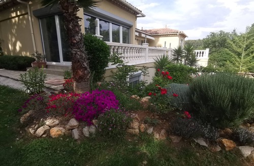 Cabris Apartment | Villa Flora