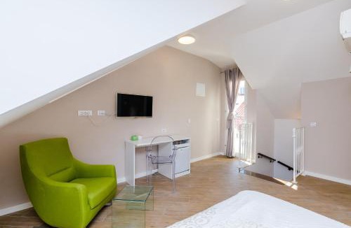 Dubrovnik Old Town House | Villa Flores Room with Balcony