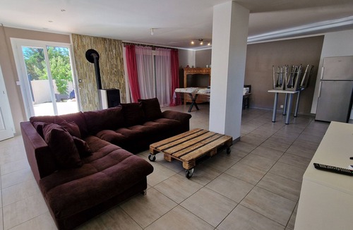 Saint-Privat-des-Vieux Villa | Villa for 10 people with pool and jacuzzi