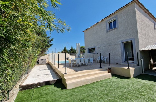 Saint-Privat-des-Vieux Villa | Villa for 10 people with pool and jacuzzi