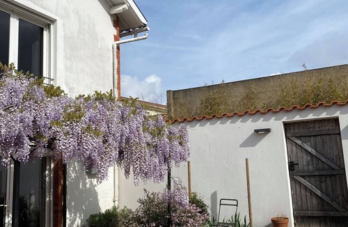 Jard-sur-Mer Villa | Villa for 10 people, 5 minutes' walk from town center, port and beach