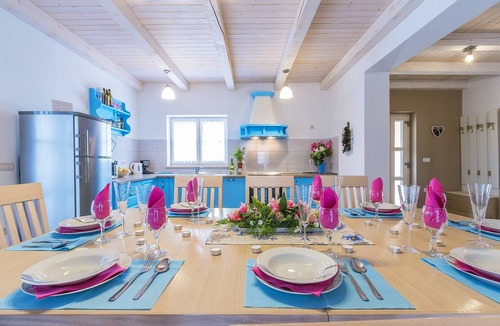 Muzini Villa | Villa for 10 people with pool and hydromassage