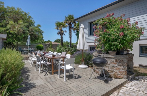 Le Cormier Ski Chalet | Villa for 15 people, 700m from the beach