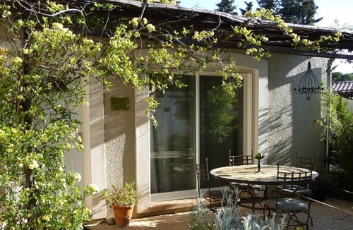 Montagnac Villa | Villa for 4 people "L'Amandier" Lagoon pool to share