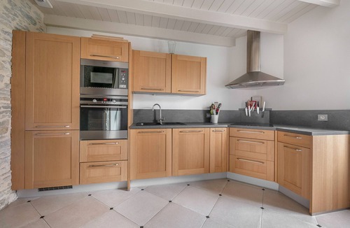 Prefailles Ski Chalet | Villa for 7 adults, 1 child, 400m from the sea