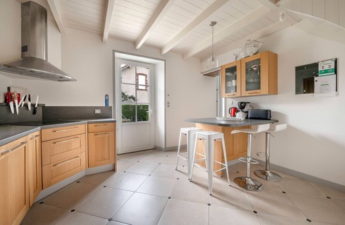Prefailles Ski Chalet | Villa for 7 adults, 1 child, 400m from the sea