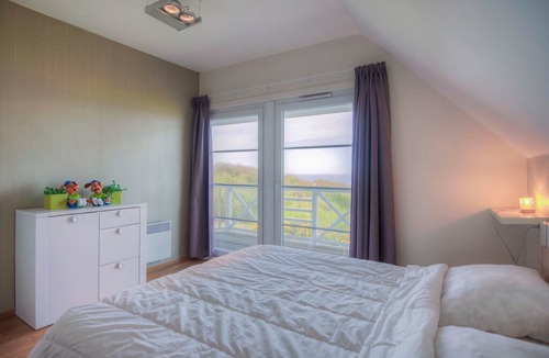 Equihen-Plage Apartment | Villa for 8 people with frontal seaview