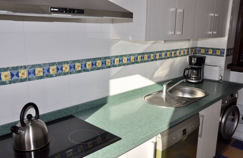 Urbanizacion Hacienda las Chapas House | Villa for 8 with 360' view, walking distance BEACH, solarium, Pool.