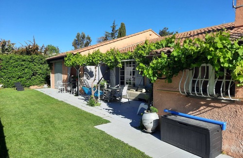 Bouc-Bel-Air House | Villa for rent in Provence