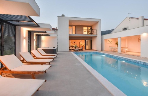 Kastel Luksic Villa | Villa Formosa