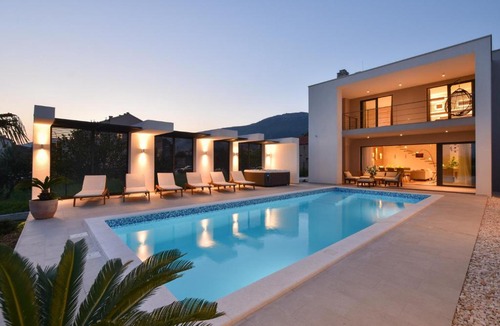 Kastel Luksic Villa | Villa Formosa