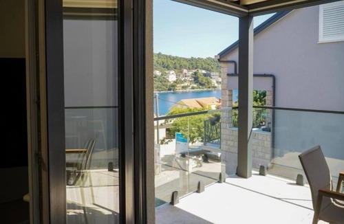 Brna Villa | Villa Fortuna ap4 : Two-Bedroom Apartment